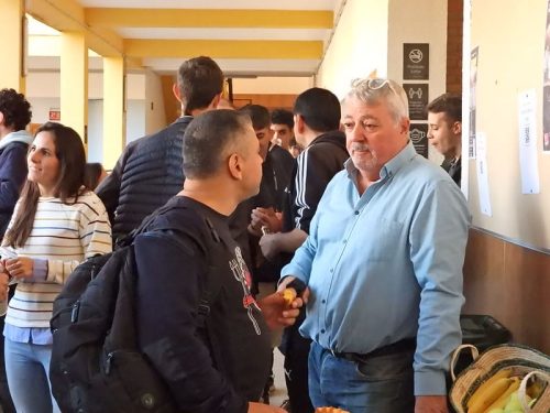 52528486795 efc251fa9f c