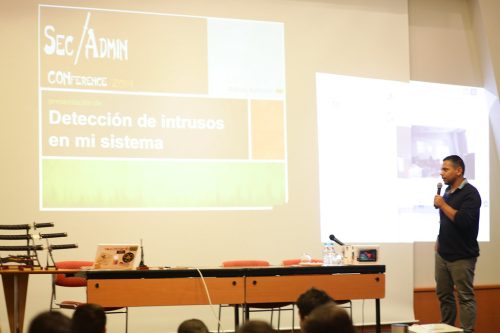 img 7889 40045788304 l